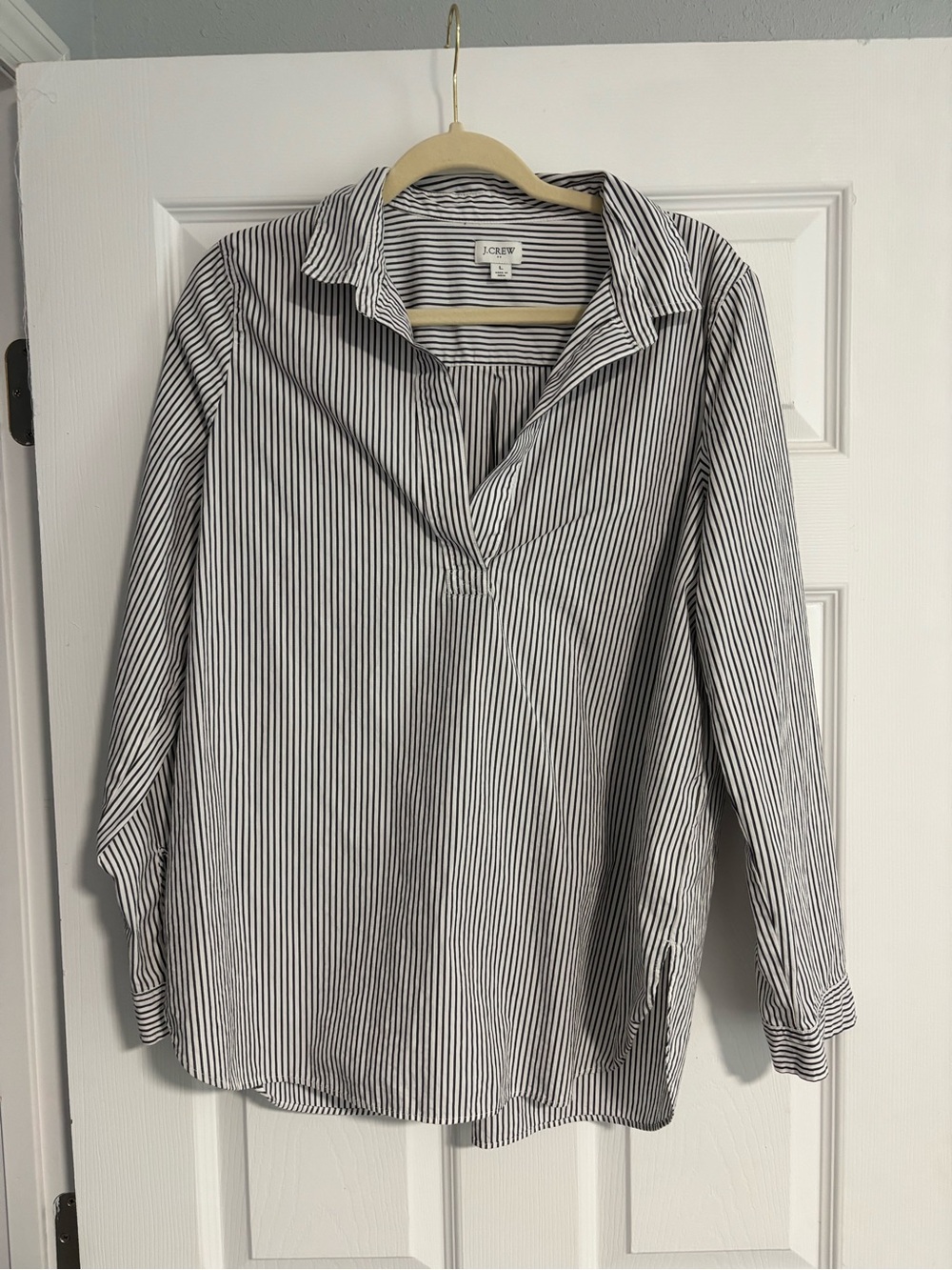 J. Crew women Black and White Vertical Stripe Button-Down Shirt